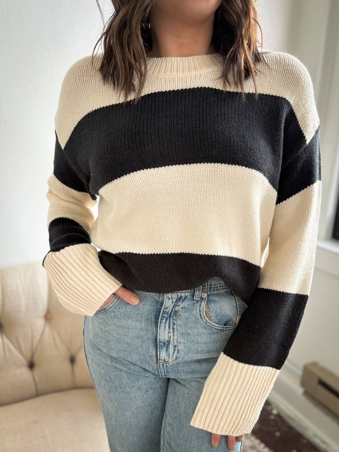 Colorblock Pullover Sweater - Ivory/Black