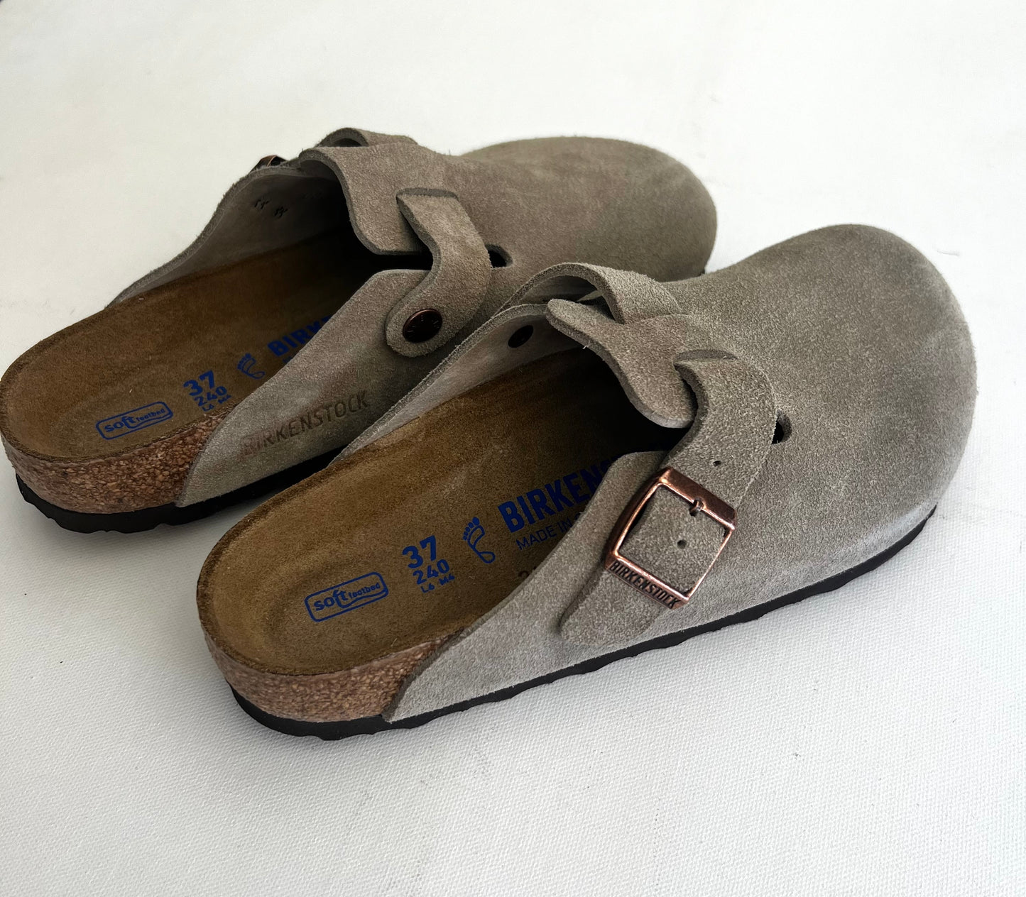 Boston Soft Footbed - Taupe Suede